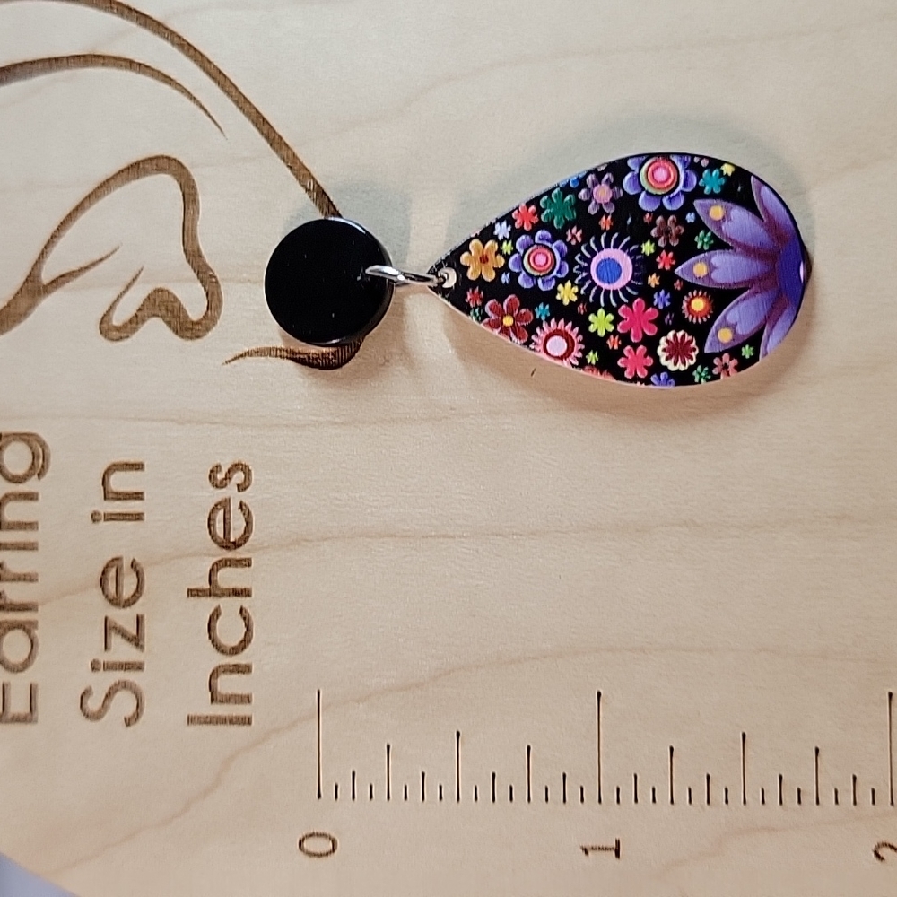 Folk Art Floral Drop Earrings - Picture 3 of 5
